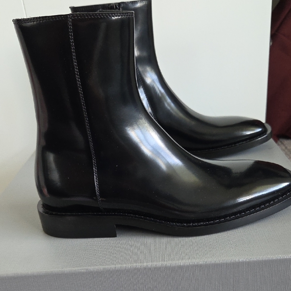 Balenciaga Women's Chelsea Black Ankle Boots - Picture 6 of 6